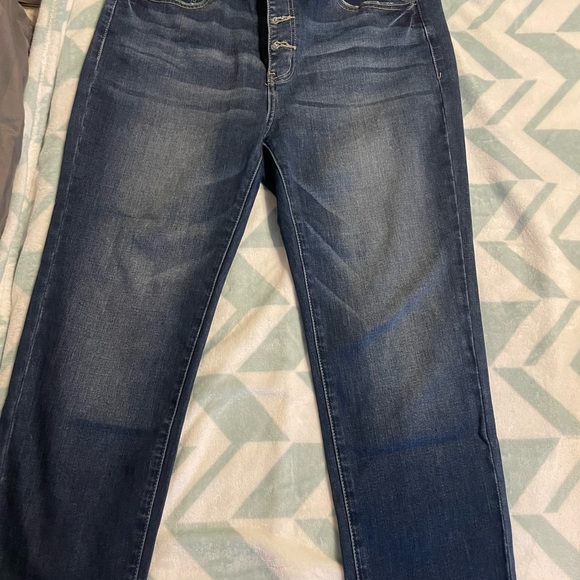 KanCan exposed button fly crop Jean - Picture 3 of 5